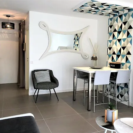 Le Pouliguen, 1 Piece, 2 Personnes - Fr-1-392-148 * Le Pouliguen
